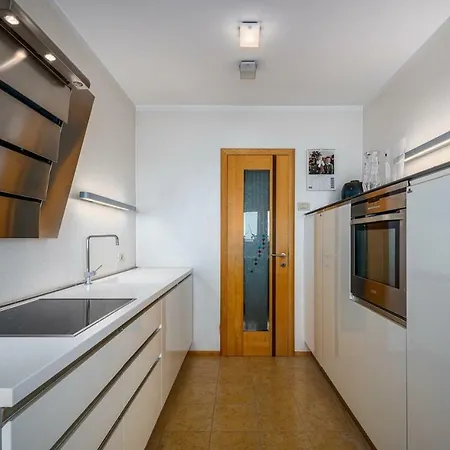 דירה Riva House With *